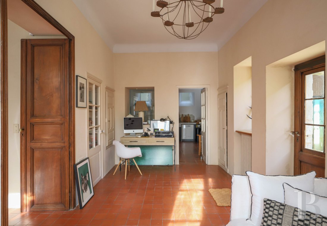 A traditional yet bold village house in the Alpes-de-Haute-Provence, to the south of Forcalquier - photo  n°16
